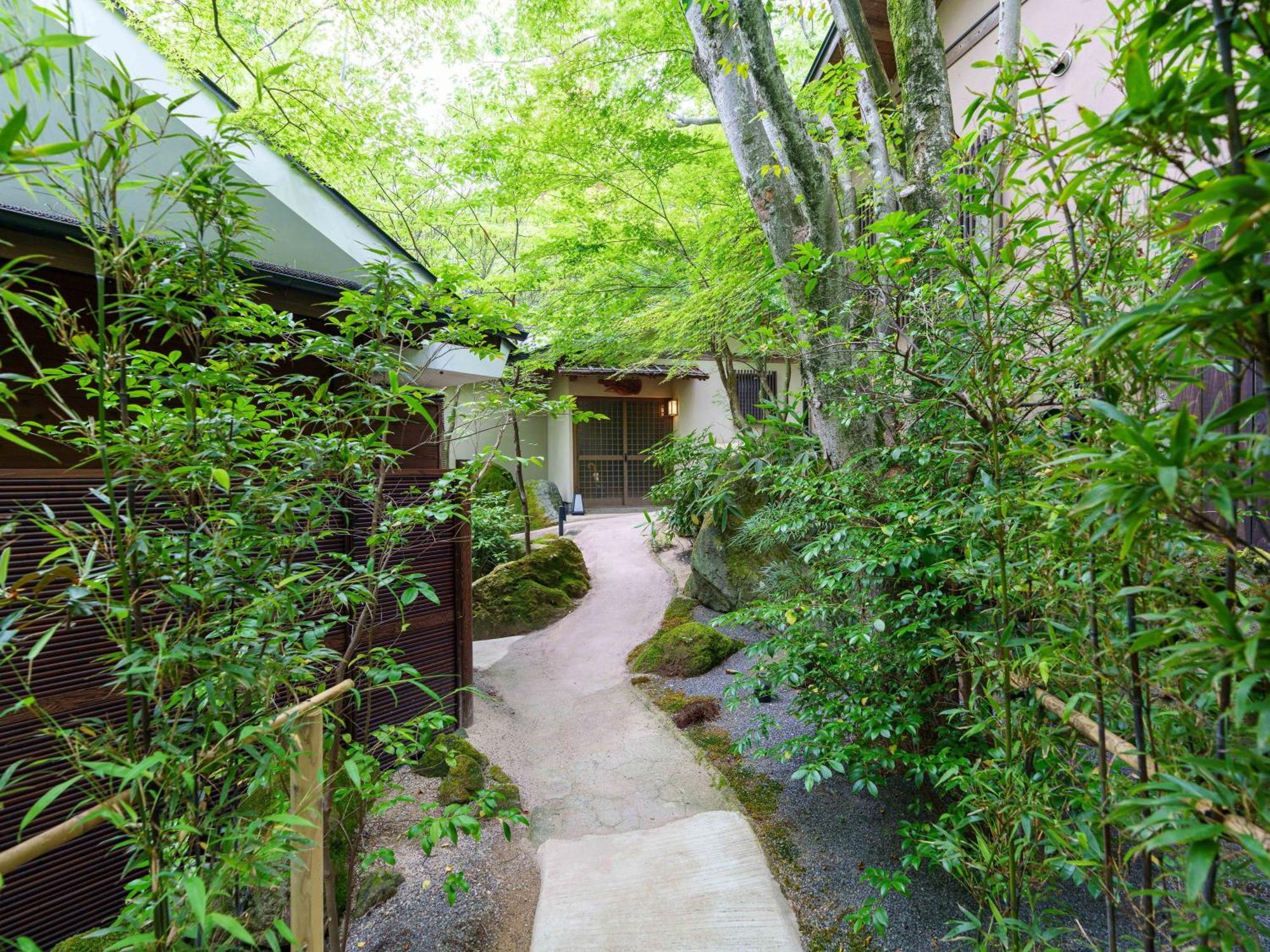 Hotel Yufuin Rakuyu Exterior foto